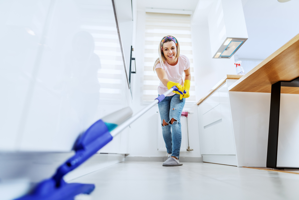 Where in Merriam, KS & nearby areas can I find a meticulous maid service?